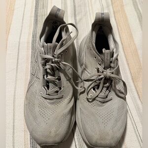 Asics Gel Nimbus 26 Running Shoes in Concrete Pure Silver